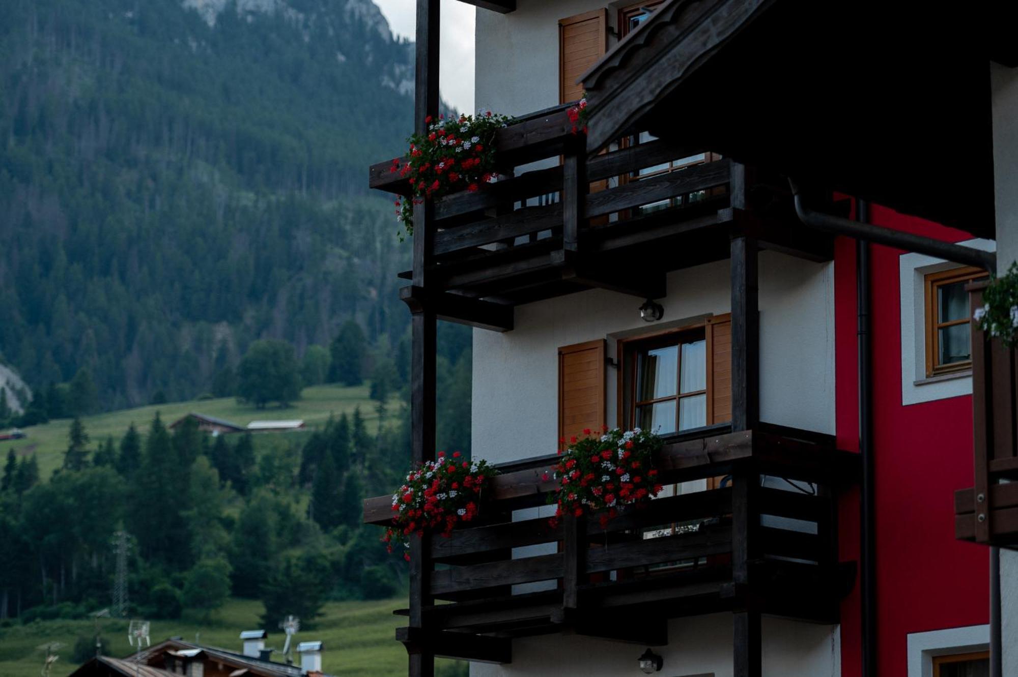 Romantic Charming Hotel Rancolin Moena Exterior foto